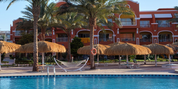 Proyectos Construcción de Piscinas en Badalona · Piscinas para Comunidades Vecinos / Propietarios